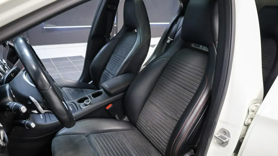 MERCEDES-BENZ GLA -