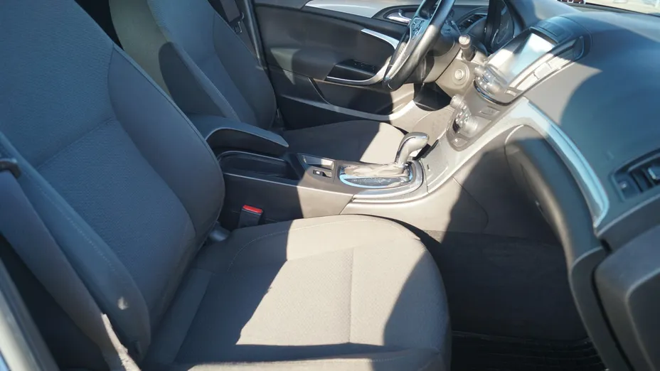 OPEL Insignia -