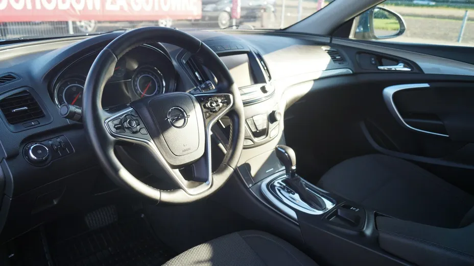 OPEL Insignia -
