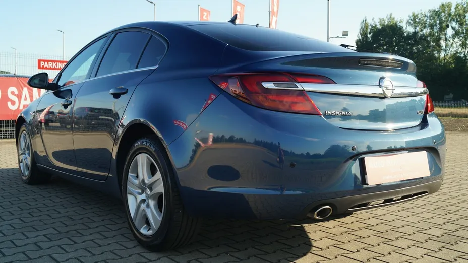 OPEL Insignia -
