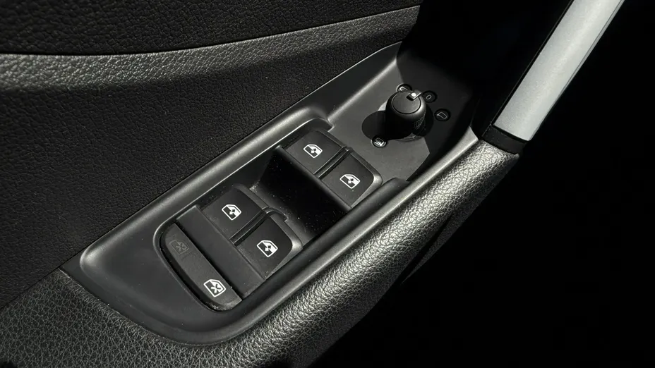 AUDI Q2 -