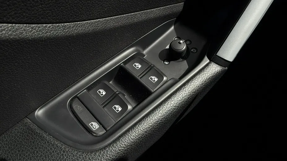 AUDI Q2 -