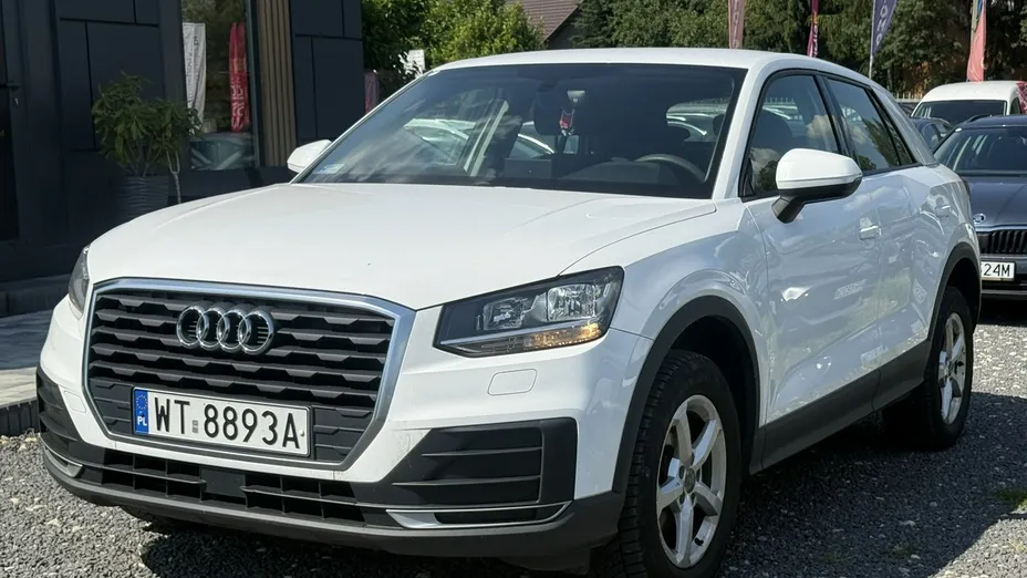 AUDI Q2 -