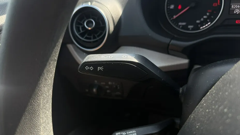 AUDI Q2 -