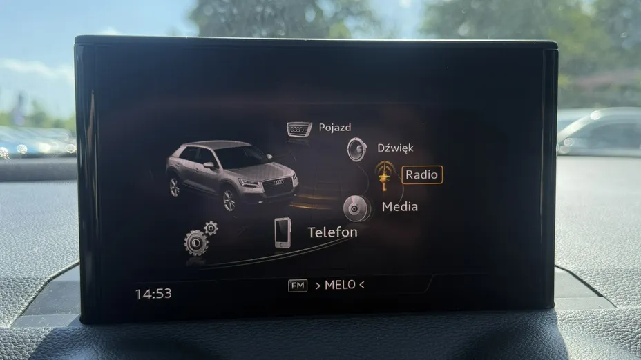 AUDI Q2 -