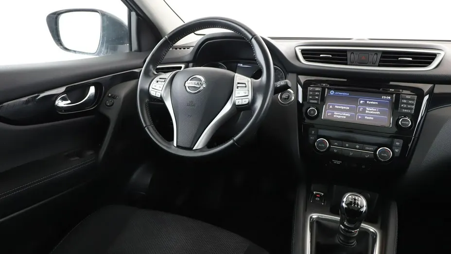 NISSAN Qashqai -