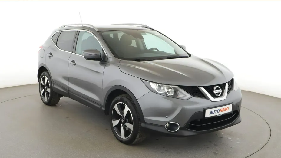 NISSAN Qashqai -