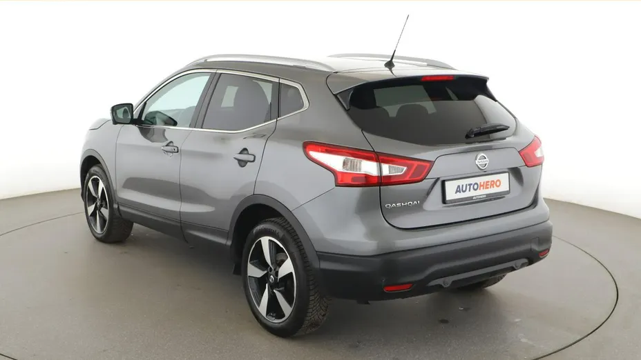 NISSAN Qashqai -