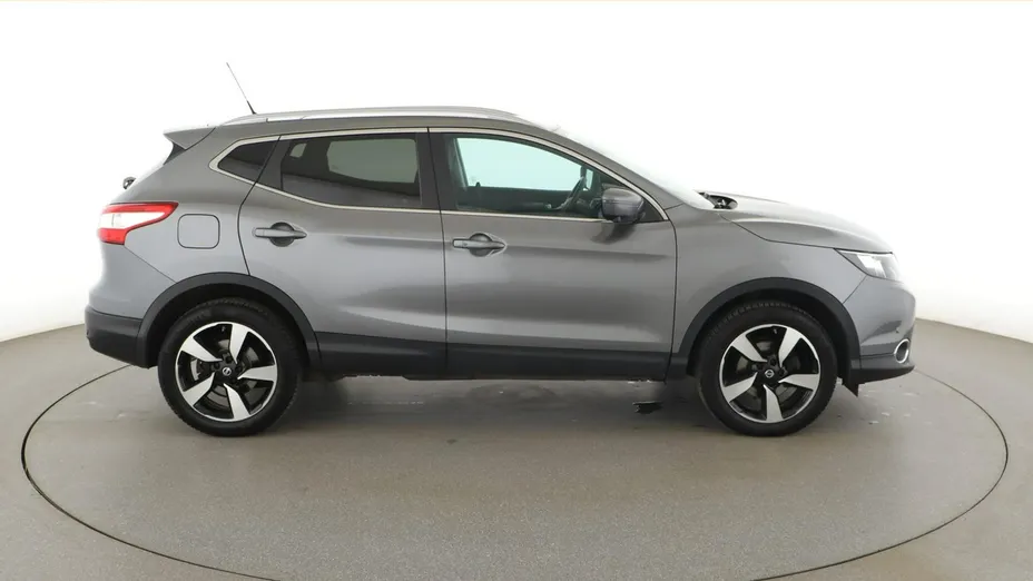 NISSAN Qashqai -