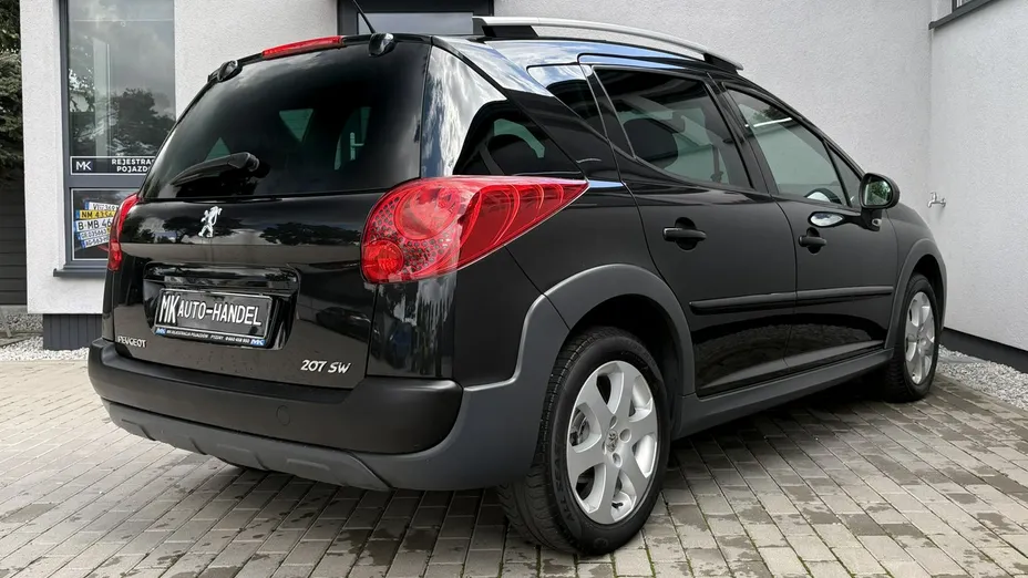 PEUGEOT 207 -