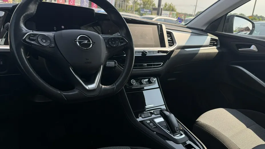 OPEL Grandland X -