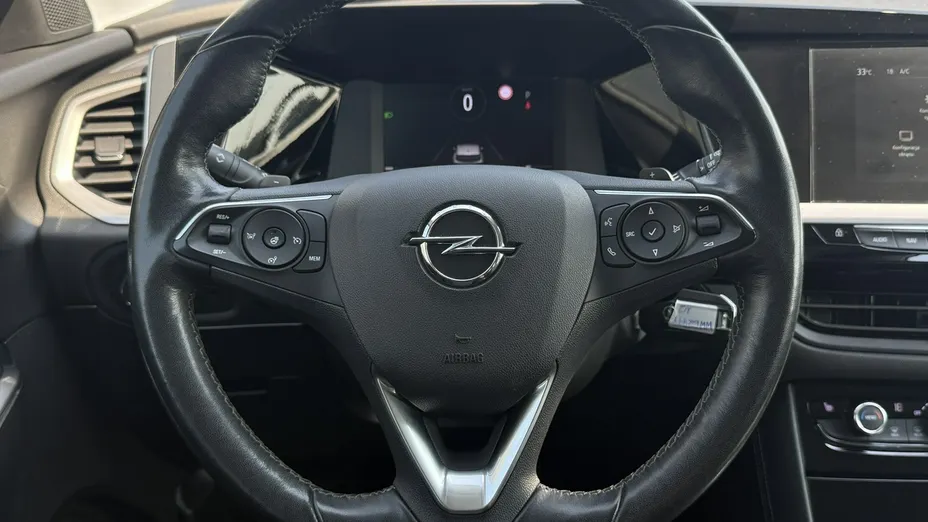 OPEL Grandland X -
