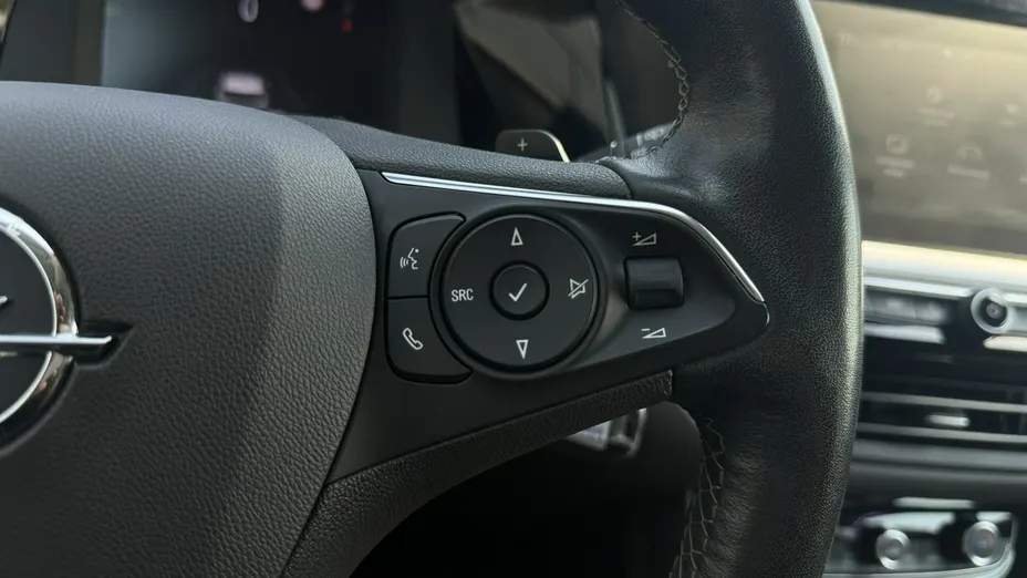 OPEL Grandland X -