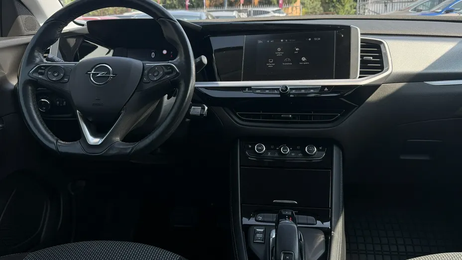 OPEL Grandland X -