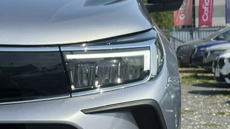 OPEL Grandland X -