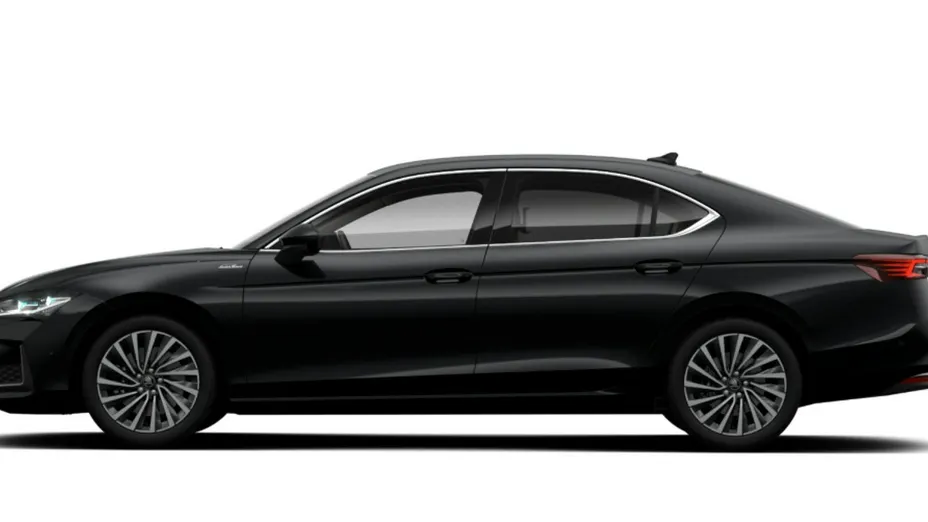 SKODA Superb -