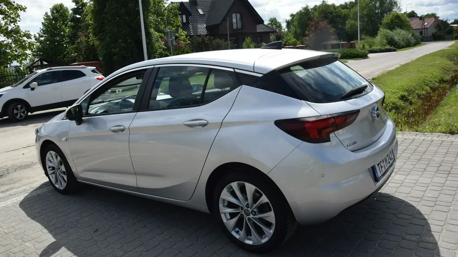 OPEL Astra -
