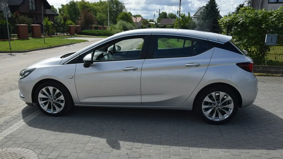 OPEL Astra -