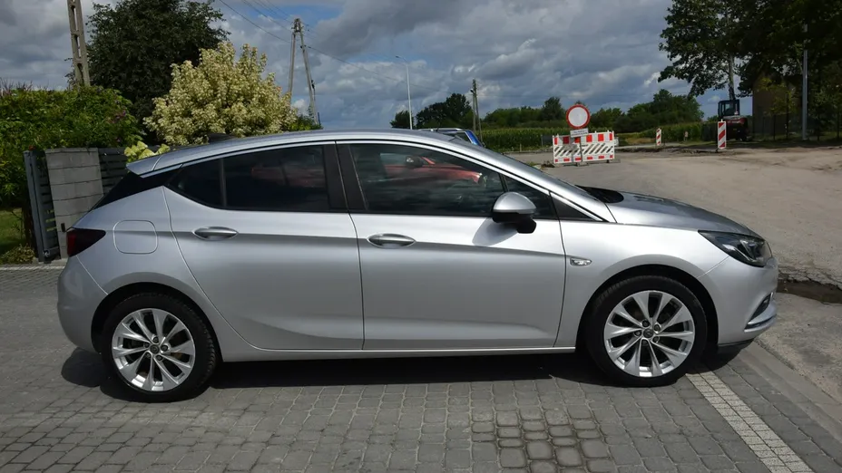 OPEL Astra -