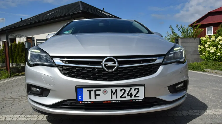 OPEL Astra -