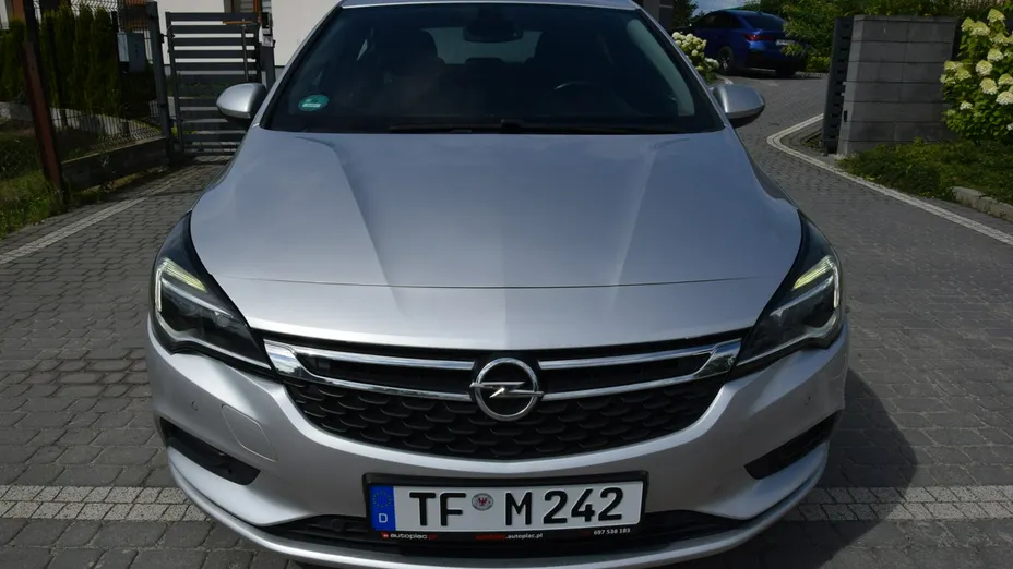 OPEL Astra -