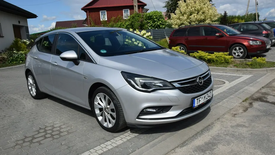 OPEL Astra -