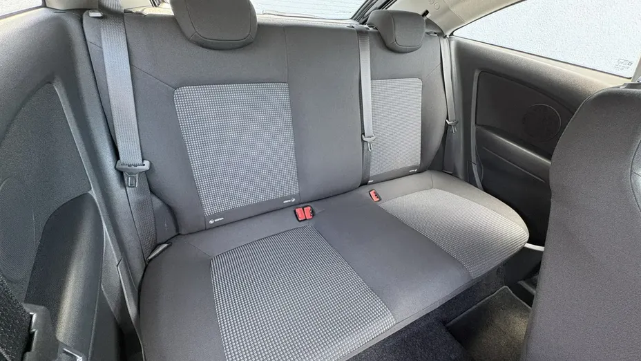 OPEL Corsa -
