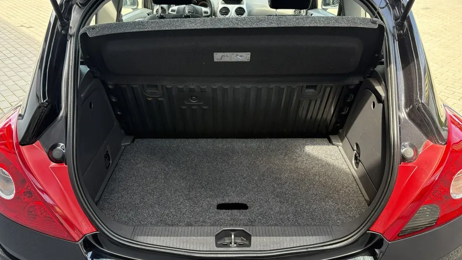 OPEL Corsa -