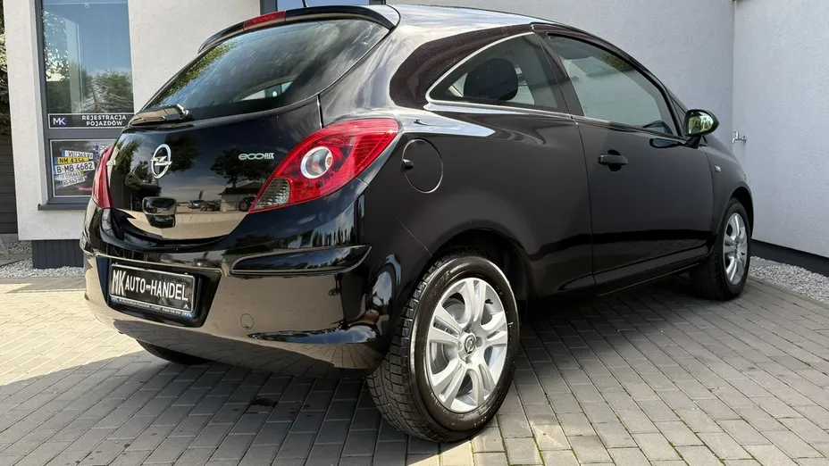 OPEL Corsa -