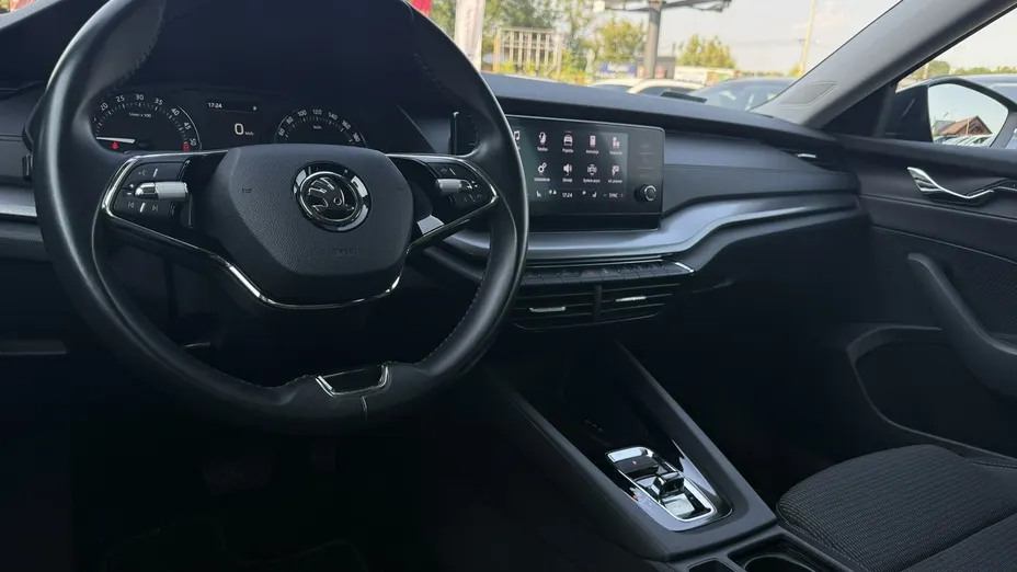 SKODA Octavia -