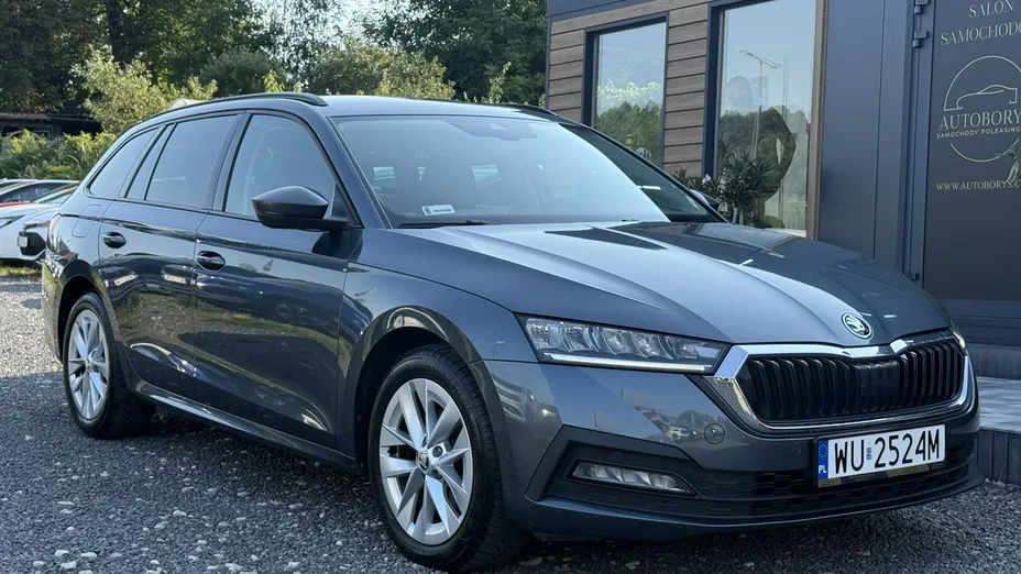 SKODA Octavia -