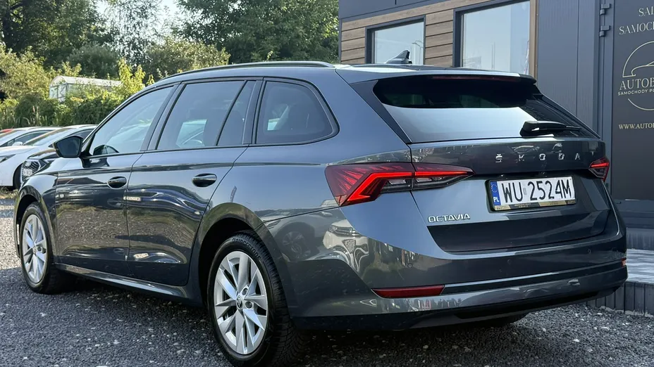 SKODA Octavia -