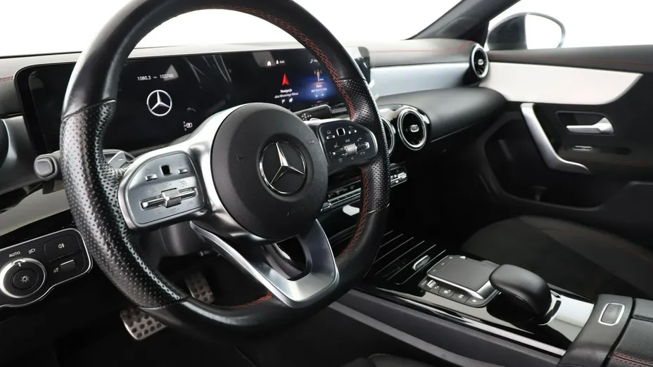 MERCEDES-BENZ CLA -