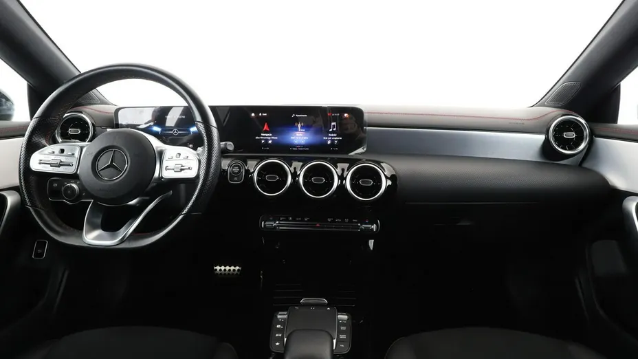 MERCEDES-BENZ CLA -