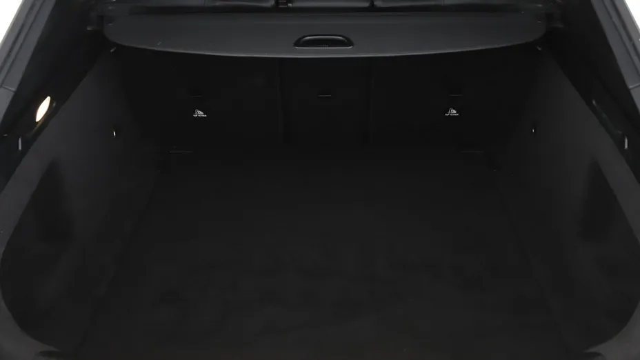 MERCEDES-BENZ CLA -
