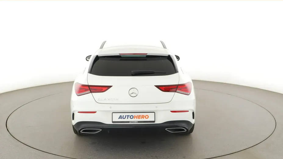 MERCEDES-BENZ CLA -