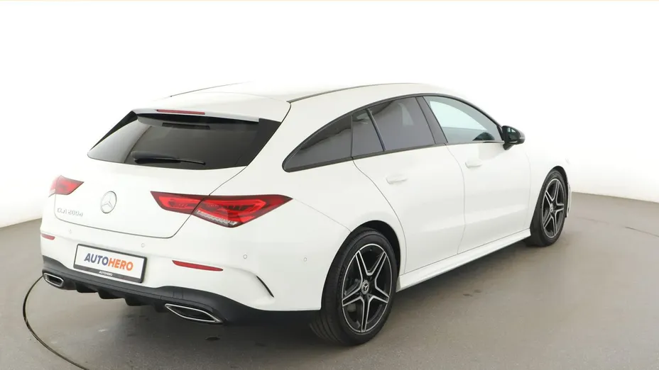 MERCEDES-BENZ CLA -