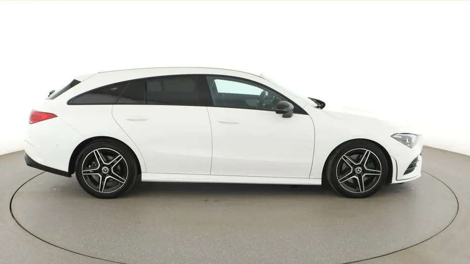 MERCEDES-BENZ CLA -