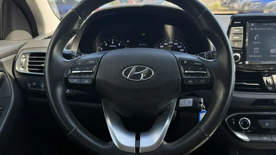 HYUNDAI i30 -