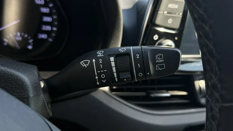 HYUNDAI i30 -