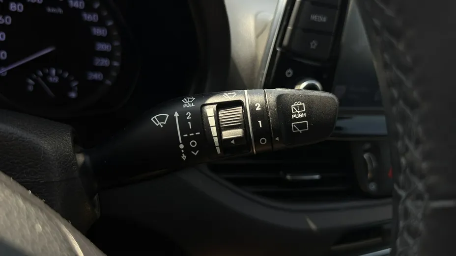 HYUNDAI i30 -