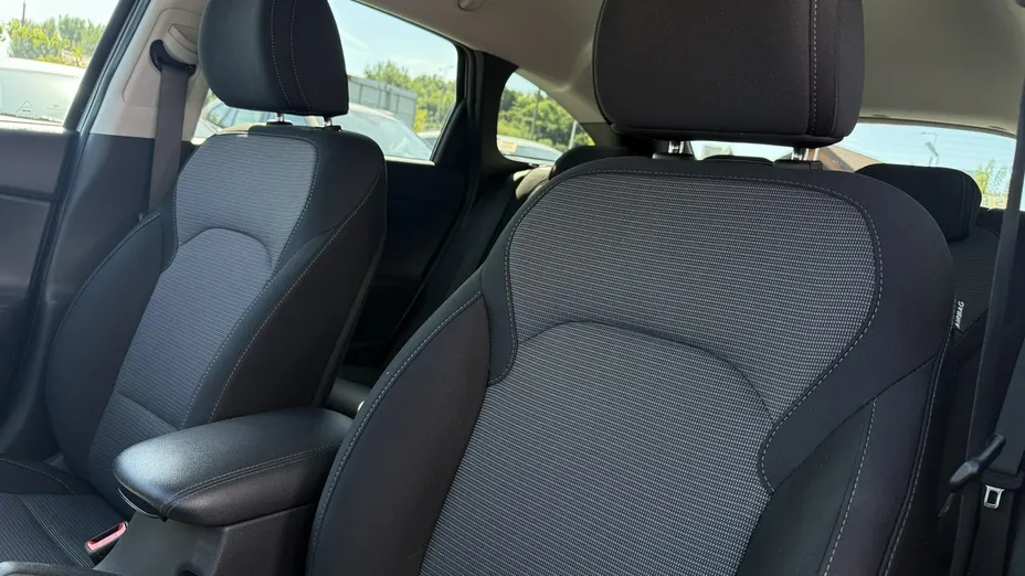 HYUNDAI i30 -