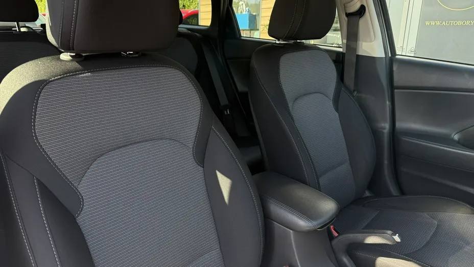 HYUNDAI i30 -