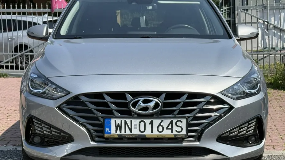 HYUNDAI i30 -
