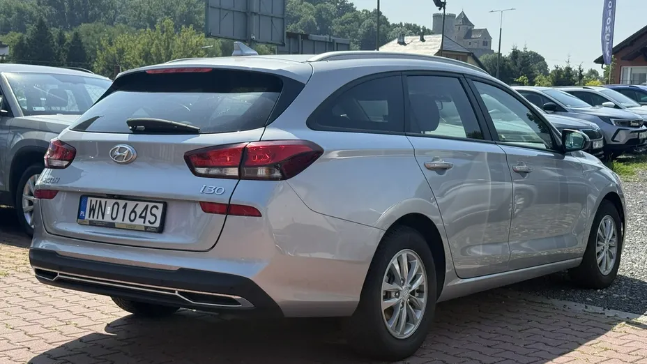HYUNDAI i30 -