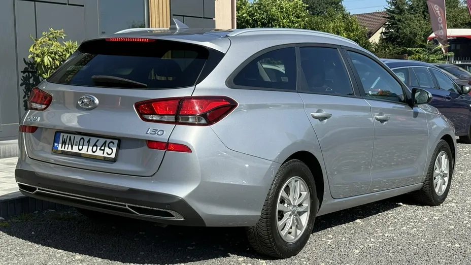 HYUNDAI i30 -