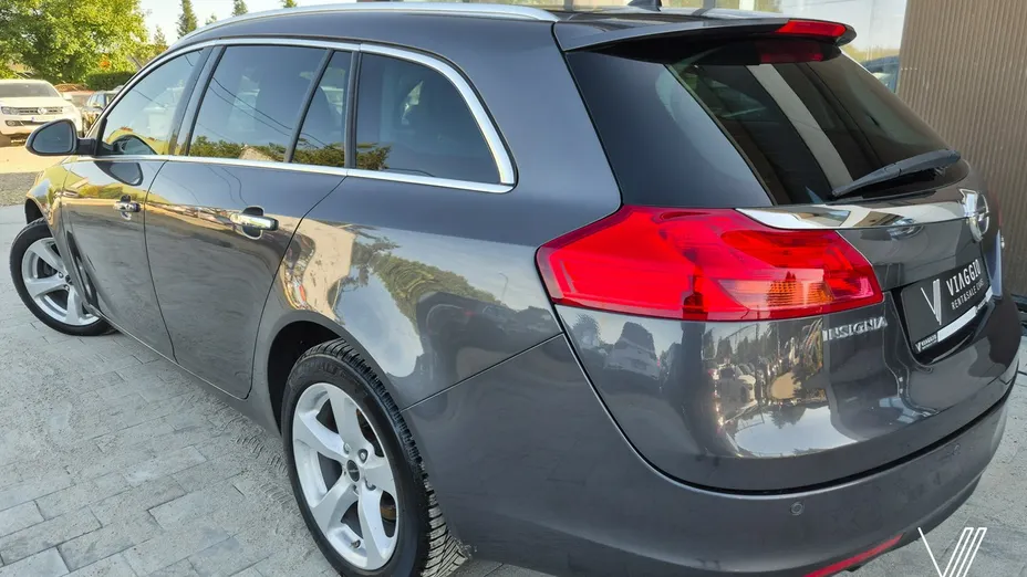 OPEL Insignia -