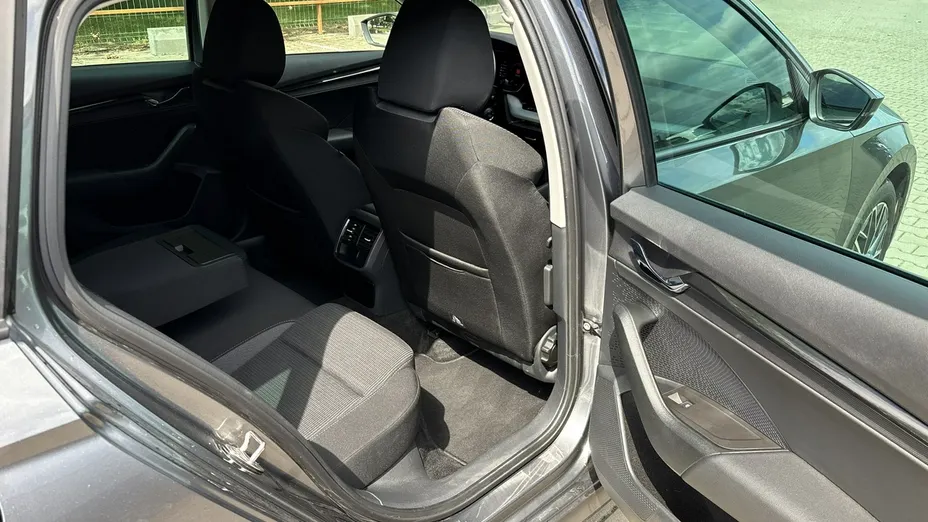 SKODA Octavia -