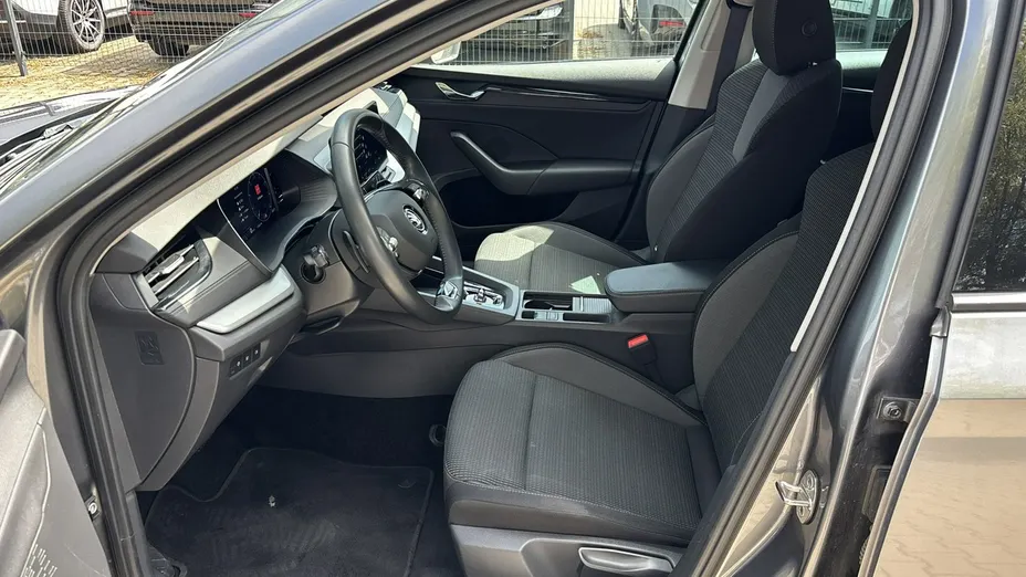 SKODA Octavia -