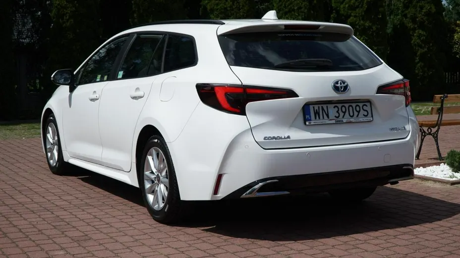 TOYOTA Corolla -
